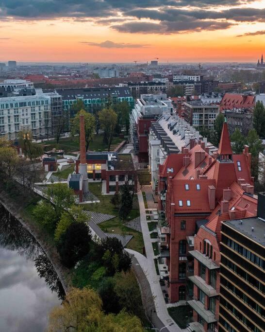 Apartmán Loft Industrialny Przy Bulwarze Staromiejskim Vratislav Exteriér fotografie